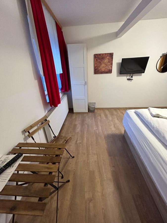 Sobe Zimmer Frei Pozega Exterior foto