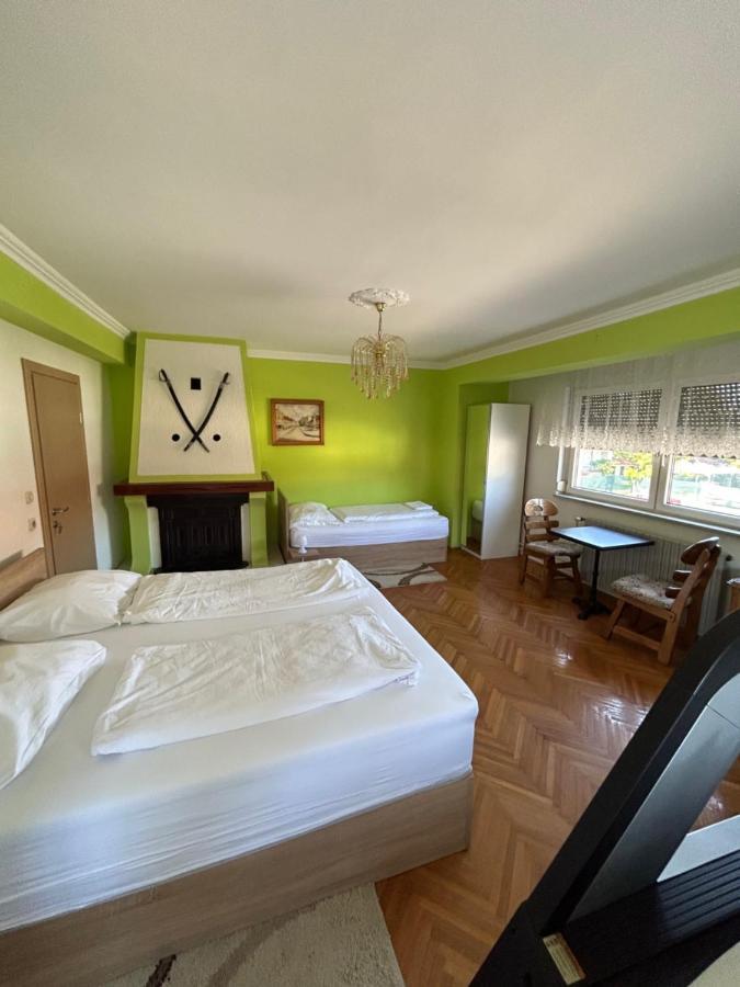 Sobe Zimmer Frei Pozega Exterior foto